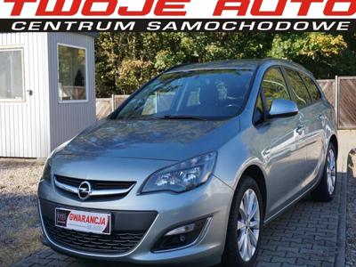 Opel Astra J Sports Tourer Facelifting 1.4 Turbo ECOTEC 120KM 2013