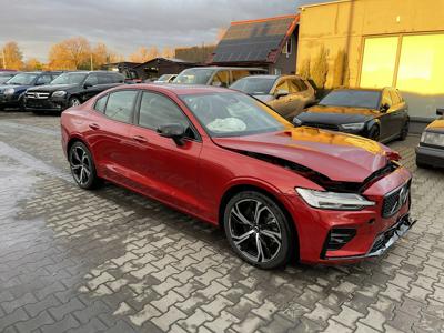 Volvo S60 III Sedan Facelifting 2.0 B5 250KM 2023