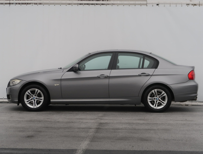 BMW 3 2009 318 i 115314km ABS