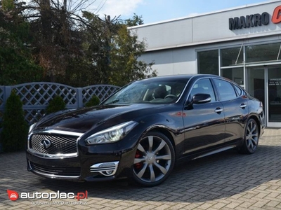 Infiniti Q70