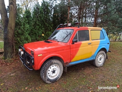 Lada niva 4x4, lpg , offroad lift