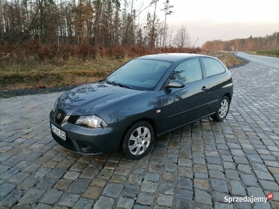 SEAT Ibiza 1.2 12v 70KM, książka serwisowa