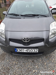 Sprzedam ładną Yaris benzyna 2010r