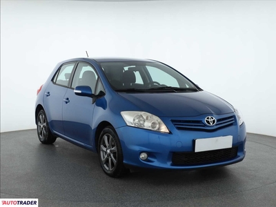 Toyota Auris 1.3 97 KM 2011r. (Piaseczno)