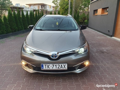 Toyota Auris hybrid euro 6 +GAZ ,skóra ,automat ,kamery