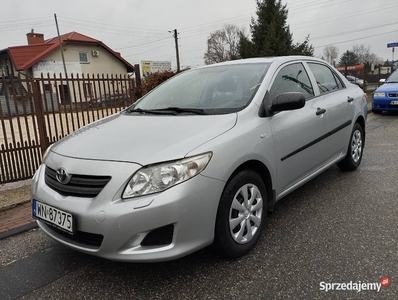 toyota corolla benzyna salon serwis przebieg 130tys.km