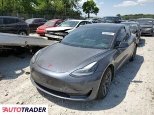 Tesla Model 3 benzyna 2021r. (CICERO)