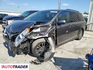 Toyota Sienna 3.0 benzyna 2019r. (DYER)