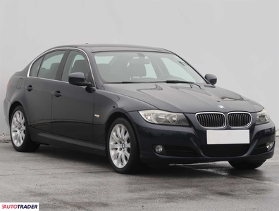 BMW 318 2.0 140 KM 2009r. (Piaseczno)