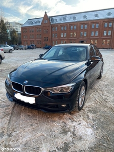 BMW Seria 3 318i GPF Luxury Line