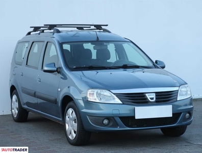 Dacia Logan 1.6 103 KM 2009r. (Piaseczno)