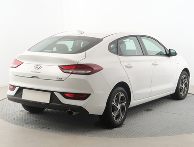 Hyundai i30 Fastback 2021 1.6 CRDi MHEV 59630km ABS klimatyzacja manualna