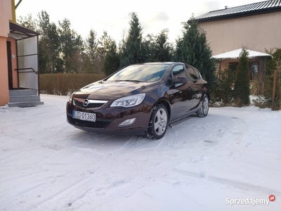 Opel Astra 1.4T tył podgrzewane fotele kierownica full LED