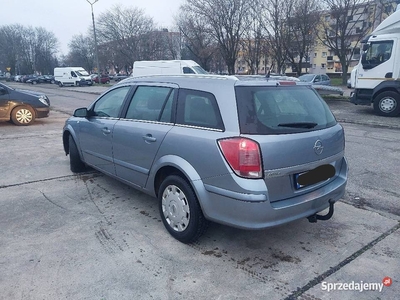 Opel Astra H ,sprawna ,jeżdżącą.