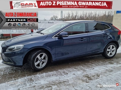 Volvo V40 2.0 190 KM szklany dach nawigacja skóra gwarancja