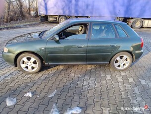 Audi A 3 2003 r 1.6 B Klimatronik Tempomat Stan bardzo dobry