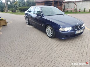 BMW E39 528i