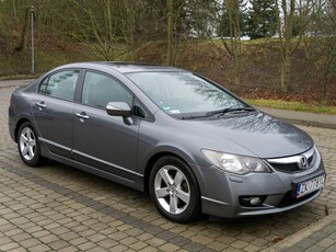 Honda Civic 1.8 i-VTEC 140KM Automat