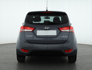 Hyundai ix20 2019 1.6 CVVT 96567km Samochody Rodzinne