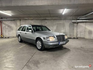 Mercedes-Benz E-Klasa 250TD Diesel Kombi W124 S124 Youngtimer