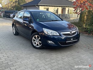 Opel Astra 1.6 benzyna niski przebieg