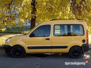 Renault Kangoo z ukraińskimi tablicami rejestracyjnymi