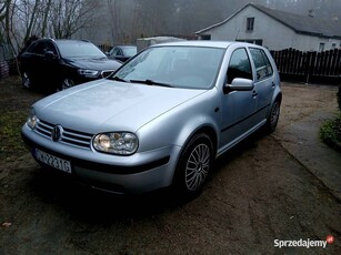 Samochód osobowy volkswagen golf 4 hak benzyna