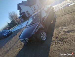 Sprzedam Mercedes Benz w203 w całości na części