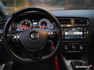 Sprzedam VW Golf VII 2017 kombi 1.6 tdi 152 km przebiegu