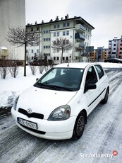 Toyota Yaris/1.0 VVTI/5 drzwi/Polski Salon