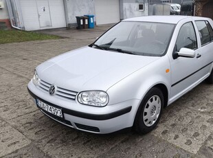 Volkswagen Golf 4, 1.6 benzyna, 101 KM, hatchback, hak