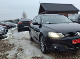 Volkswagen Jetta automat ledy salon polska highline xsenon A6 (2010-)