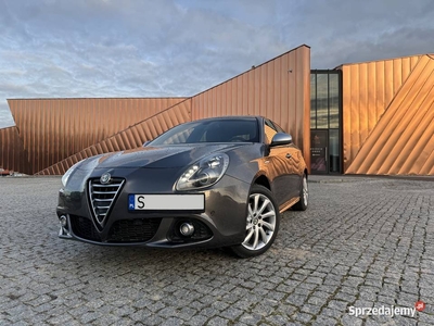 Alfa Romeo Giulietta 2.0JTDM 150KM skóra alu 17