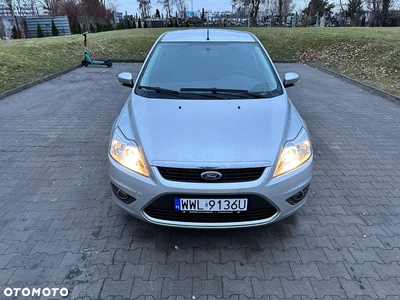 Ford Focus 1.6 16V Silver Magic