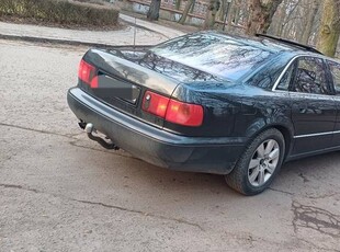 Audi A8 D2 4.2 Abz Quattro benzyna/gaz