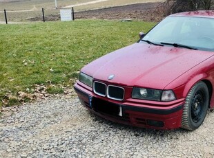 BMW E36 sedan 1.8