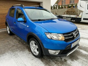 Dacia Sandero Stepway 15r. po serwisie nawigacja czujniki parkowania z Niemiec bezwypadkowa