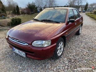 Ford Escort 1.6 benzyna