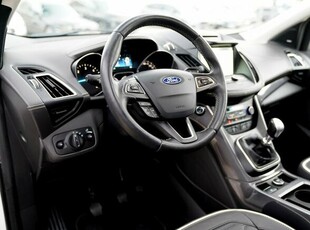 Ford Kuga VIGNALE el.klapa KAMERA nawi SKÓRA sam parkuje panorama BIXENON-LED