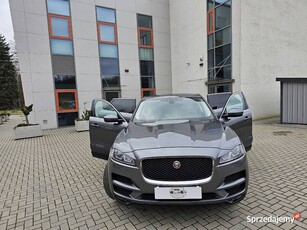 Jaguar f-pace super stan