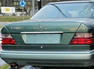 Mercedes Benz E 200