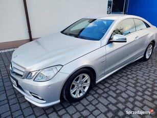 Mercedes E 200 bezwypadkowy oryginalny przebieg