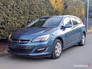 Opel Astra J Kombi 1,7 CDTi LIFT bezwypadkowy RAPORT CARVERTICAL