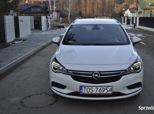 OPEL ASTRA K benzyna, bezwypadkowa, NAVI, parktroniki, 2 kml opon