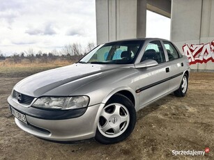 * Opel Vectra 1.6 z Gazem Sekwencyjnym ** AUTOMAT * Przegląd na Rok *