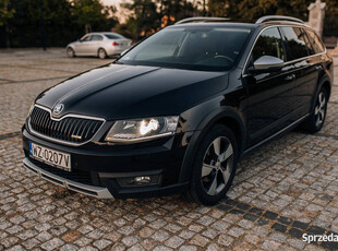 Skoda Octavia Scout 4x4 - Canton - Hak - Webasto - Carplay