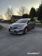 Toyota Auris 1.8benzyna+hybryda