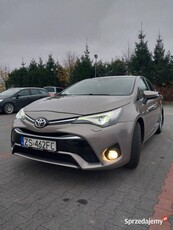 Toyota Avensis model 2016