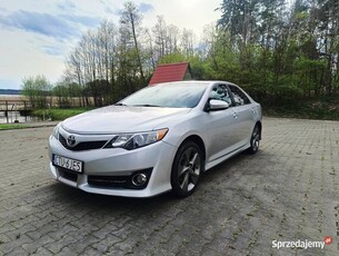 Toyota Camry 3.5 V6 SE Najbogatsza wersja kamera, Łopatki, JBL