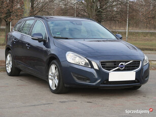 Volvo V60 D2